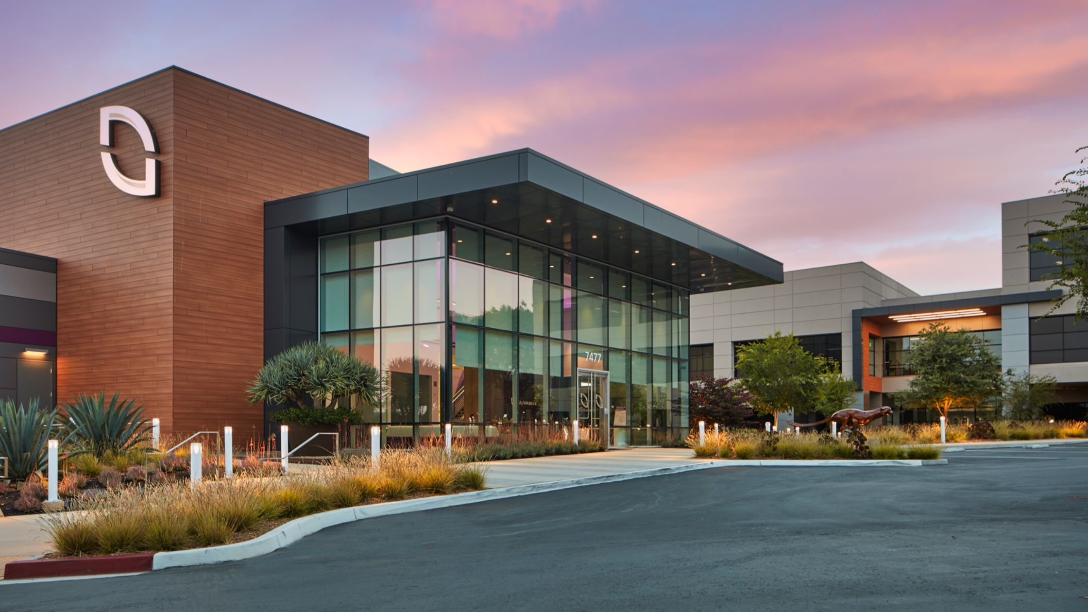 Why Use a Rainscreen System in Your Complex Construction Project